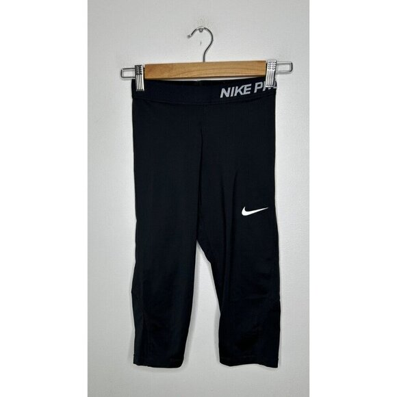 Nike Pro Girl's Solid Black Active Capri Leggings - Picture 1 of 8